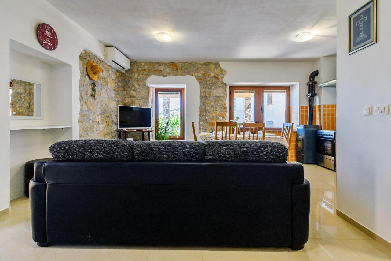 Stone House On The Batalaza - *