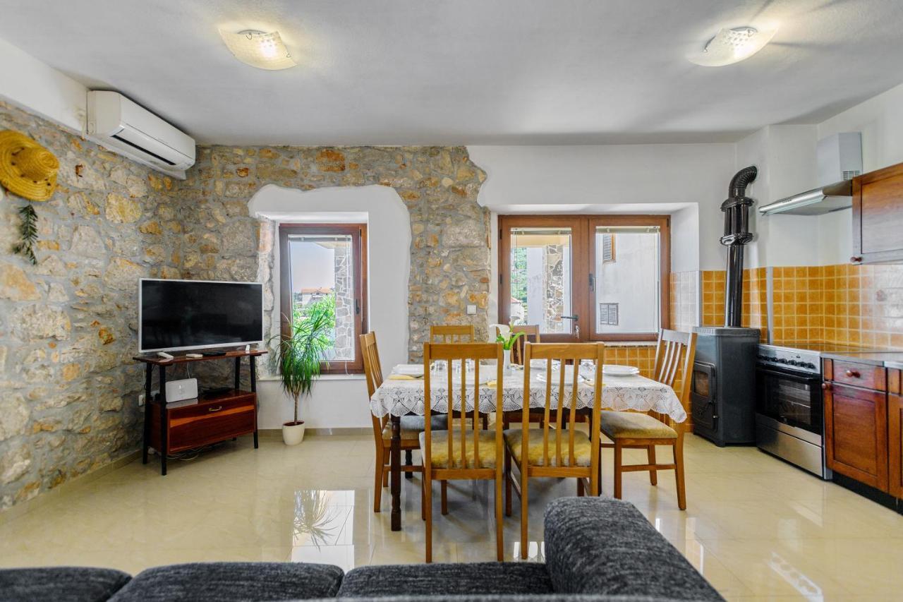Stone House On The Batalaza - Apartment