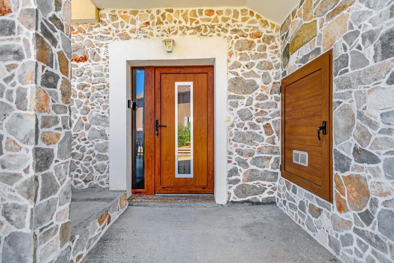 Stone House On The Batalaza - Apartment Kali