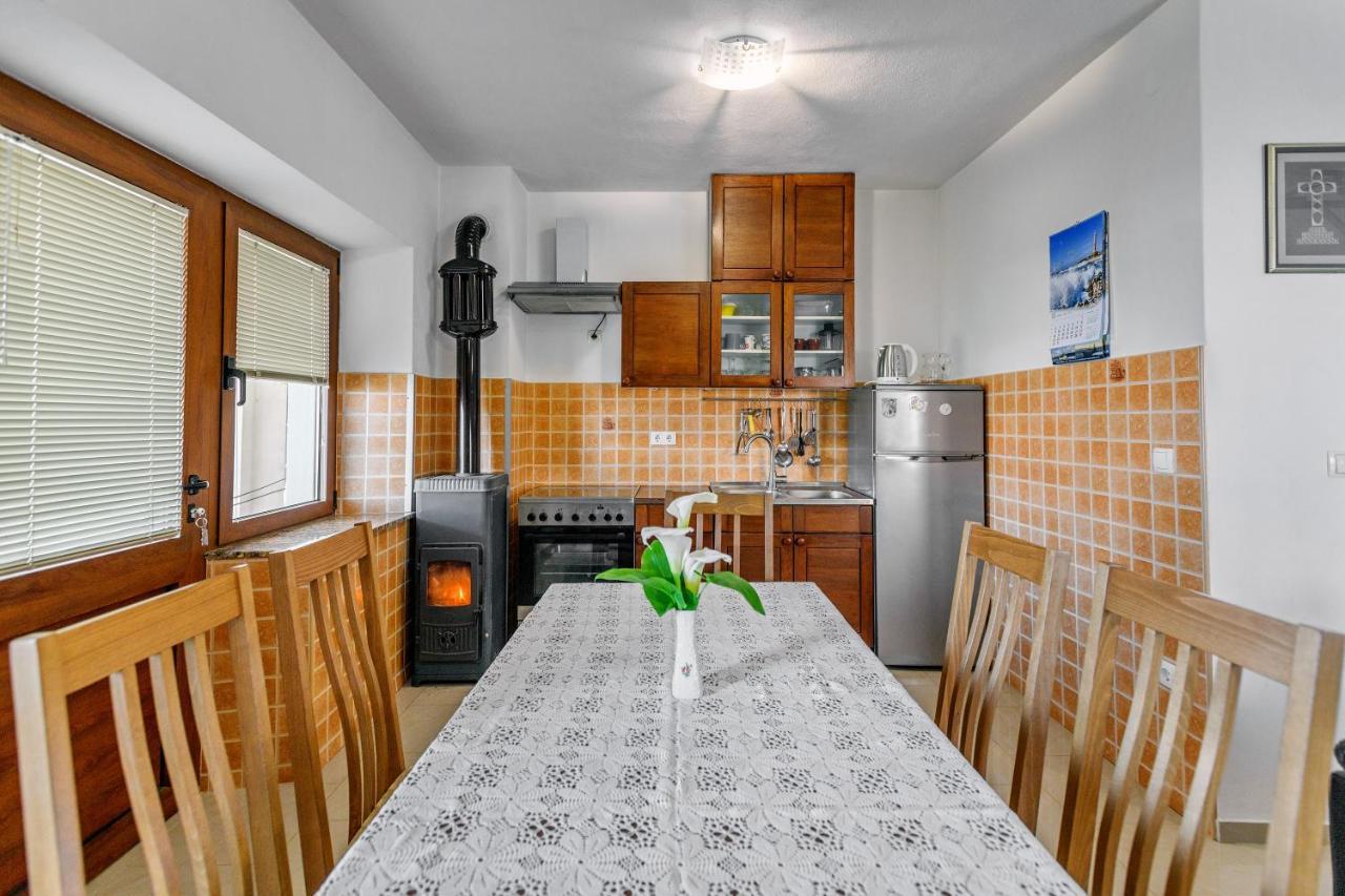 Apartment Stone House On The Batalaza -