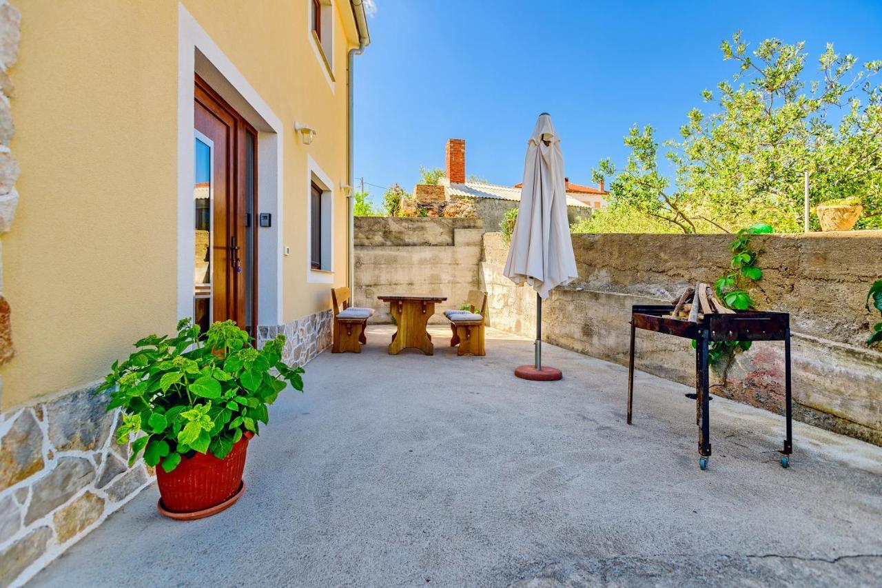 Apartment Stone House On The Batalaza -